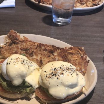 Snooze, an A.M. Eatery - SMASHED AVOCADO BENNY - Breakfast & Brunch Near Me - Tempe, Arizona