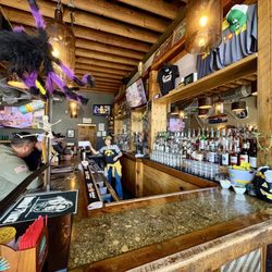 Jefferson Park Pub - Bar overview