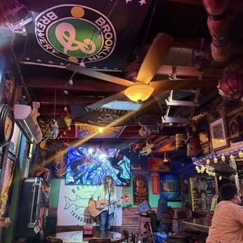 Barracuda Taphouse & Grill - Bars Near Me - Coconut Grove, Florida