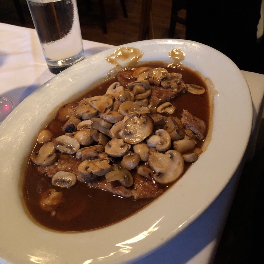 Carmine's - Italian Near Me - Chicago, Illinois