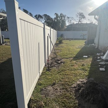 Smart Revolution - Fences & Gates Near Me Smart Revolution - Fences & Gates Near Me
