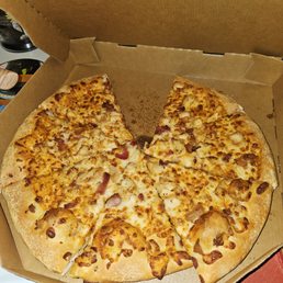 Buffalo sauce, chicken, bacon, yum. Buffalo sauce, chicken, bacon, yum.