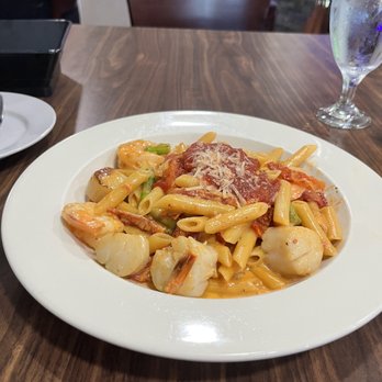 Windsor Steak and Seafood - Shrimp and Scallop Penne - Seafood Near Me - Windsor, Connecticut Windsor Steak and Seafood - Shrimp and Scallop Penne - Seafood Near Me - Windsor, Connecticut