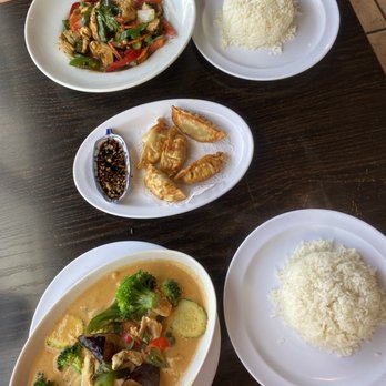 R Thai Cuisine - Red chicken curry , spicy Basil & pop stickers - Thai Near Me - Redlands, California R Thai Cuisine - Red chicken curry , spicy Basil & pop stickers - Thai Near Me - Redlands, California