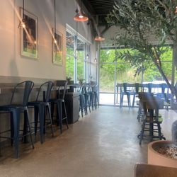 FRESKO Greek Kitchen - Dining area