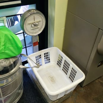 Get Fresh Laundry - Scale for weighing clothes - Laundromat Near Me - Vancouver, British Columbia