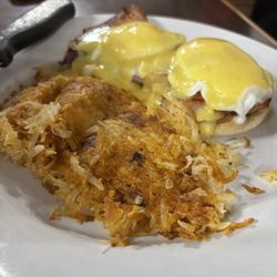 Rusty's Place - Eggs Benedict