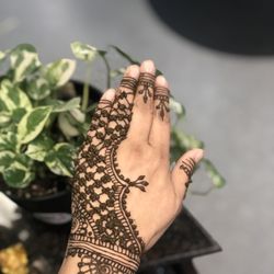 Grace Threading & Microblading - Simple henna design done by rupi Henna design