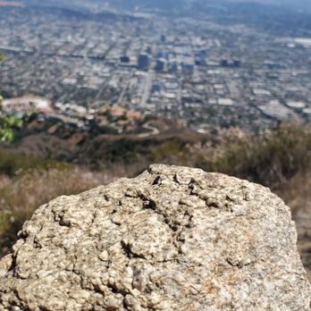 Las Flores Motorway Trail - Metamorphic plutonic rock - Hiking Near Me - Glendale, California Las Flores Motorway Trail - Metamorphic plutonic rock - Hiking Near Me - Glendale, California