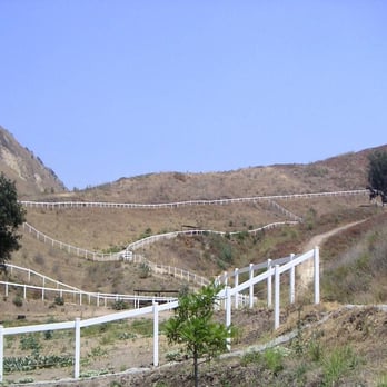 Four Oaks Farm - Pastures available to the horses. - Horseback Riding Near Me - Simi Valley, California Four Oaks Farm - Pastures available to the horses. - Horseback Riding Near Me - Simi Valley, California