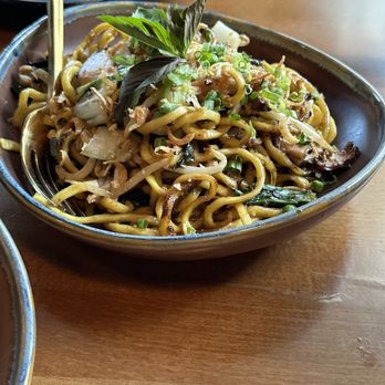 Straits - Honolulu - Garlic noodles - Asian Fusion Near Me - Honolulu, Hawaii