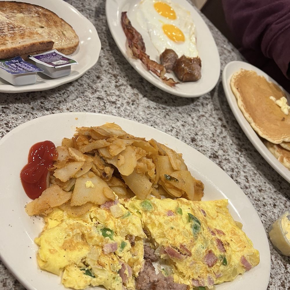 Eldorado Diner - Western omelet with home fries. Superb - Diners Near Me - Elmsford, New York Eldorado Diner - Western omelet with home fries. Superb - Diners Near Me - Elmsford, New York
