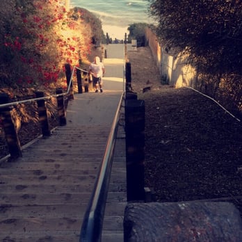 Mesa Lane Steps - Stairs down to the beach - Beaches Near Me - Santa Barbara, California Mesa Lane Steps - Stairs down to the beach - Beaches Near Me - Santa Barbara, California