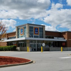 ALDI - Front entrance.