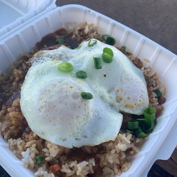 808 Grindz Cafe - Cafes Near Me - Lahaina, Hawaii