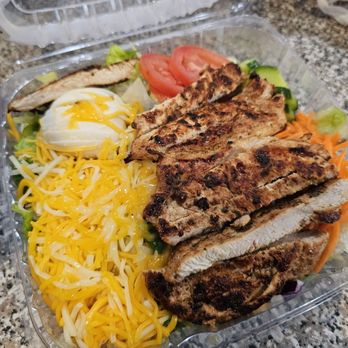 R Burgers - Grilled Chicken Salad - Burgers Near Me - Las Vegas, Nevada