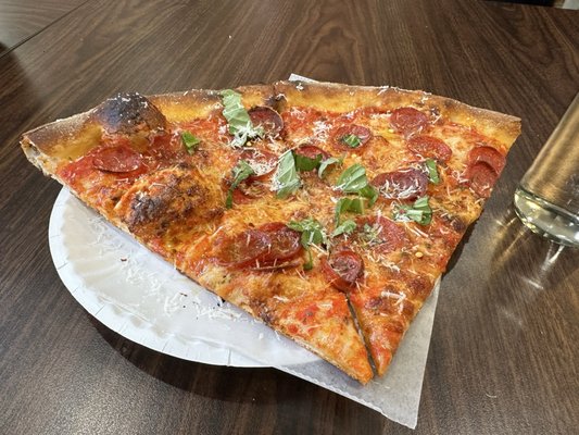 Lucia Pizza Of UES by null
