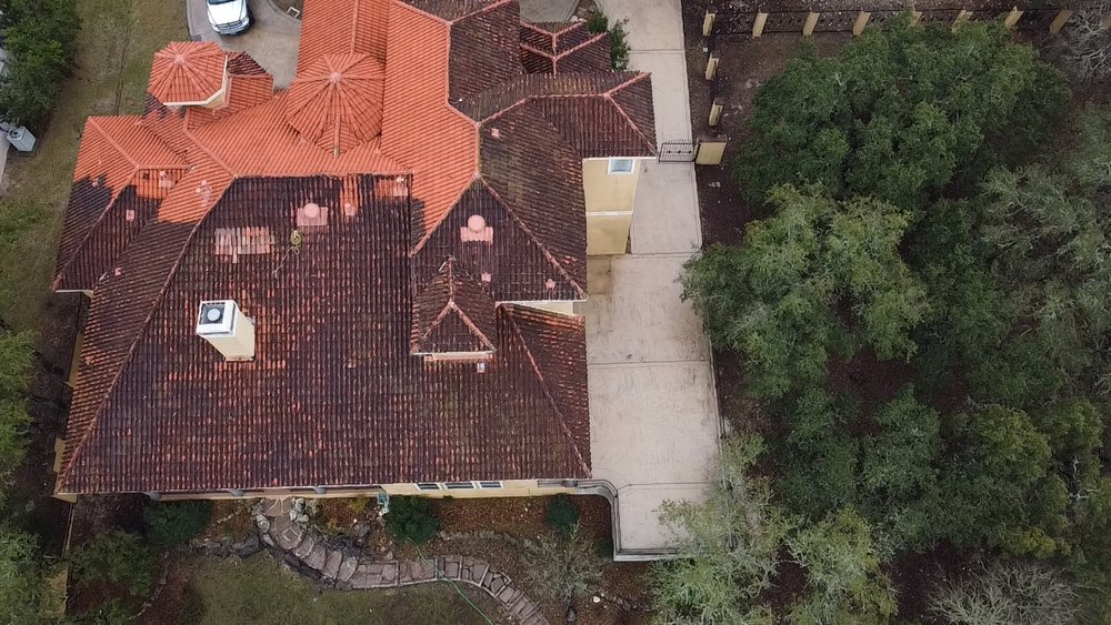 Slide of Lobo Roofing