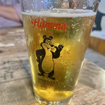 Smugglers - Hamms on tap - American Near Me - Eagle River, Wisconsin