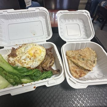Chen's Dumpling House - Braised Spare Beef Short Ribs with White Rice (牛仔骨盖饭）Scallion Pancake(葱油饼) - Chinese Near Me - Madison, Wisconsin