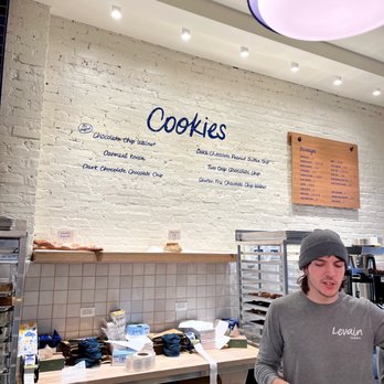 Levain Bakery - Bakeries Near Me - Chicago, Illinois