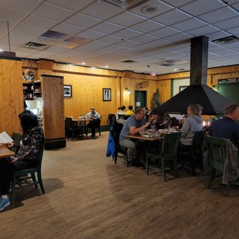 Pinewoods Dining Room - people sitting at tables - Canadian (New) Near Me - Manning Park, British Columbia Pinewoods Dining Room - people sitting at tables - Canadian (New) Near Me - Manning Park, British Columbia