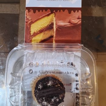 Sweet Red Peach - Brochure and Cookies and Cream mini cupcake - Bakeries Near Me - Inglewood, California Sweet Red Peach - Brochure and Cookies and Cream mini cupcake - Bakeries Near Me - Inglewood, California