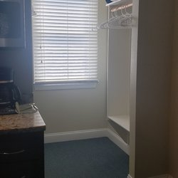 InnSeason Resorts - Small window near the bathroom