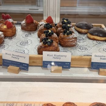 Paris Baguette - Pastry's - Bakeries Near Me - Dearborn, Michigan Paris Baguette - Pastry's - Bakeries Near Me - Dearborn, Michigan