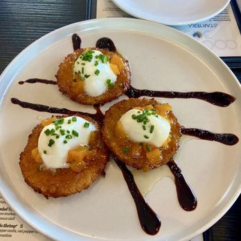Coop 303 - Peaches and cream appetizer. Fried green tomatoes with burrata. Very tasty. - New American Near Me - Atlantic Beach, Florida