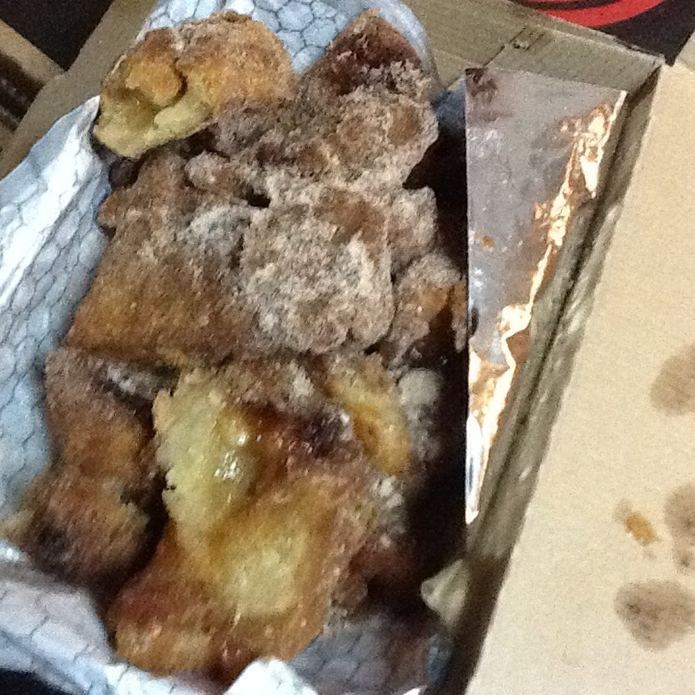 This is what Madisonville Pizza Hut calls four apple pies . Anyone want to bet on how many times they were dropped ? This is what Madisonville Pizza Hut calls four apple pies . Anyone want to bet on how many times they were dropped ?