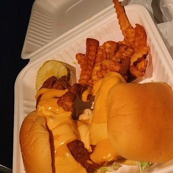 Slappin Chick - Hicksville - Slappin Plate - Chicken Shop Near Me - Hicksville, New York Slappin Chick - Hicksville - Slappin Plate - Chicken Shop Near Me - Hicksville, New York
