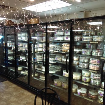 Uncle Mikes Bake Shoppe - Bakeries Near Me - De Pere, Wisconsin