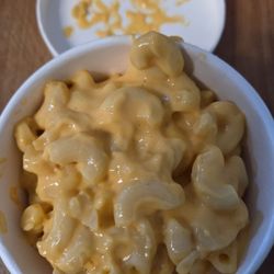 Krispy Krunchy Chicken - Mac and cheese