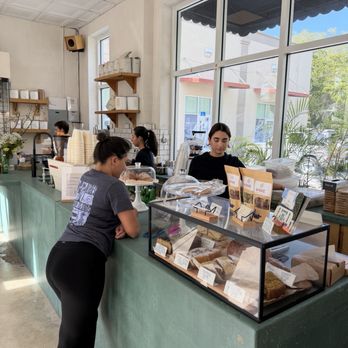 Navi Coffee & Flowers - Coffee & Tea Near Me - Miami, Florida