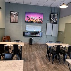 Sylmar Kebab House - Inside dining