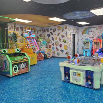 La La Land Indoor Playground - My 2 years old and 10 years old love this place. Very clean! Highly recommend. - Indoor Playcenter Near Me - Burbank, California La La Land Indoor Playground - My 2 years old and 10 years old love this place. Very clean! Highly recommend. - Indoor Playcenter Near Me - Burbank, California