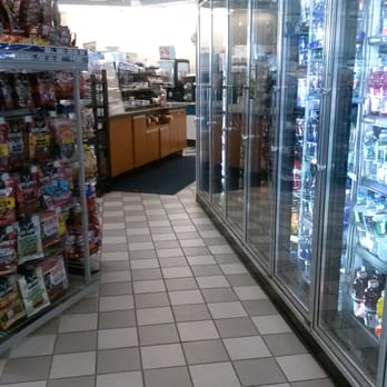 Mobil On the Run - an empty grocery store - Gas Stations Near Me - Windsor, Connecticut