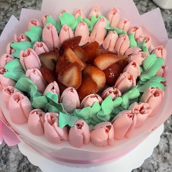 85°C Bakery Cafe-Rancho Cucamonga - Mother's Day strawberry deluxe cake - Bakeries Near Me - Rancho Cucamonga, California 85°C Bakery Cafe-Rancho Cucamonga - Mother's Day strawberry deluxe cake - Bakeries Near Me - Rancho Cucamonga, California