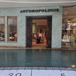 Exterior outside entrance of Anthropologie - Orlando, Florida Exterior outside entrance of Anthropologie - Orlando, Florida