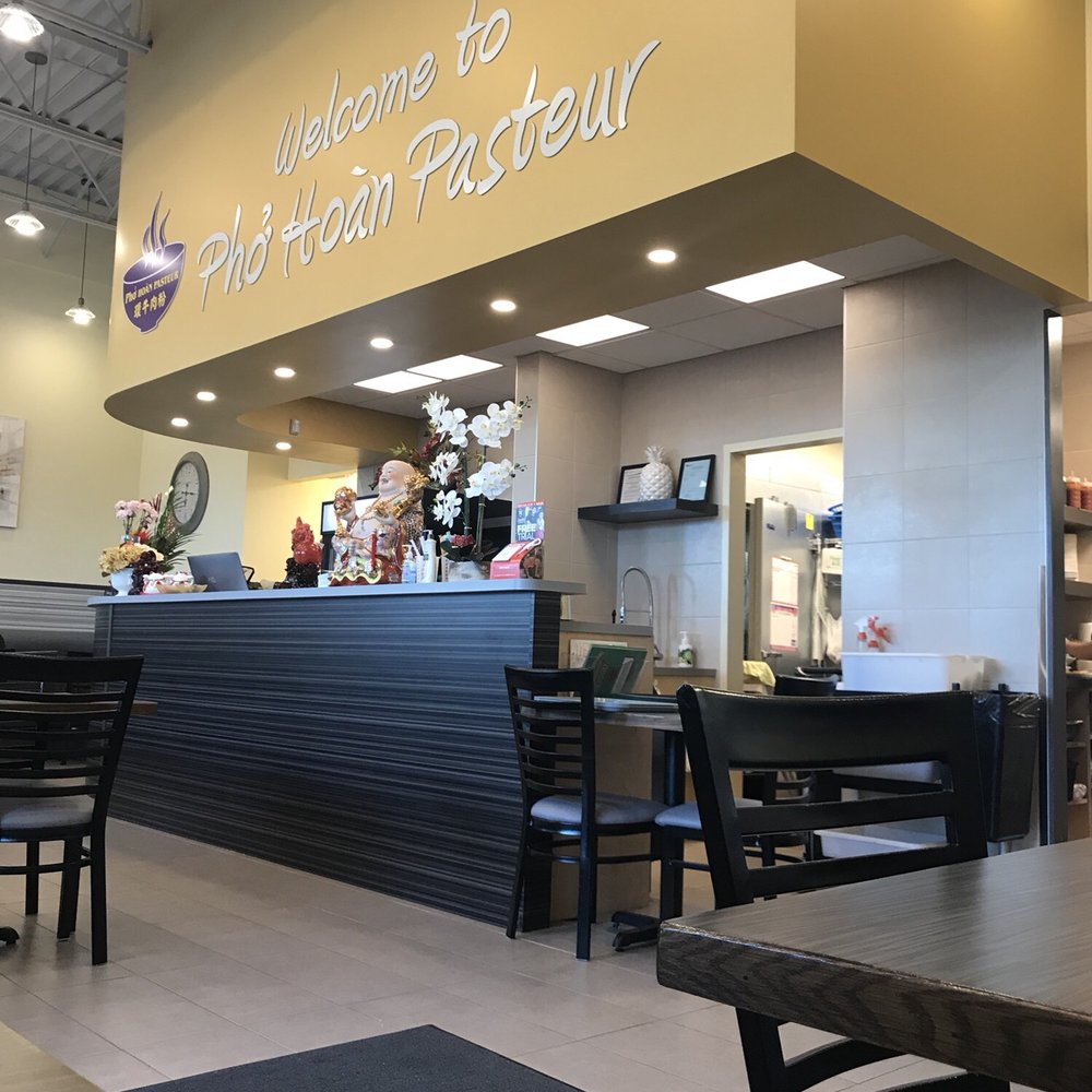 Pho Hoan Pasteur - the interior of a restaurant - Vietnamese Near Me - Fort Saskatchewan, Alberta