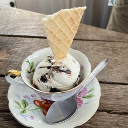 Uncommon Cups and Cones - Mackinac Ice cream