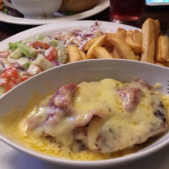 The Stanhope Arms - Chicken smothered in cheese and bacon, yum! - Pubs Near Me - London, XGL The Stanhope Arms - Chicken smothered in cheese and bacon, yum! - Pubs Near Me - London, XGL