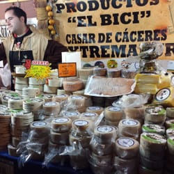 Mercado Medieval en Gines - Buenos quesos ... si señor !!