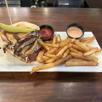 Gracie's - Bars Near Me - Salt Lake City, Utah Gracie's - Bars Near Me - Salt Lake City, Utah