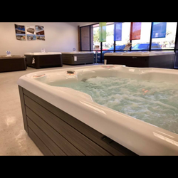 Lakeland Hot Tubs