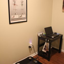 Maestro Chiropractic & Rehab - Foot Leveler 3D body scanner use computerized program and scanner. This is most high technological examination tool for posture examination
