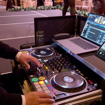 Zhaldee's Eats & Beats - State-of-the-art DJ equipment. - DJs Near Me Zhaldee's Eats & Beats - State-of-the-art DJ equipment. - DJs Near Me