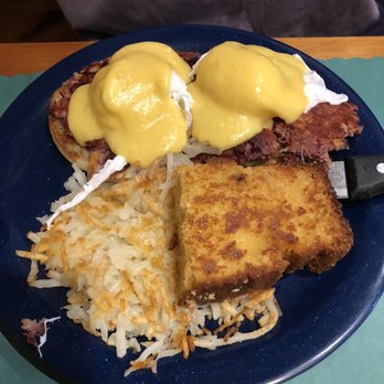 Persy's Place - Full Eggs Benedict - Breakfast & Brunch Near Me - East Wareham, Massachusetts