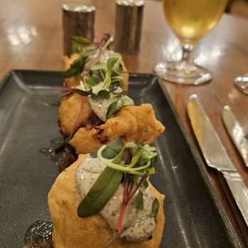 Fountain Lounge - Blue Crab Beignets - Lounges Near Me - New Orleans, Louisiana